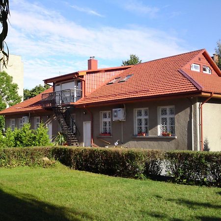 Klaipeda Inn Private Parking And Kitchen Exterior photo